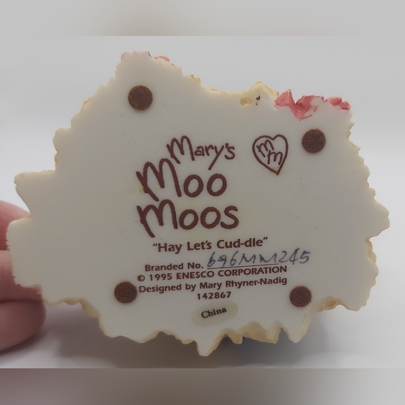 Vintage 1995 Enesco Mary Moo Moos "Hay let's cud-dle" figurine - Picture 5 of 6